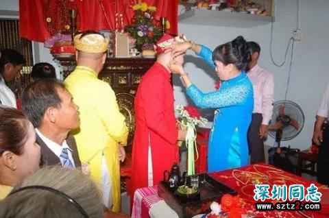 越南一对相恋6年的同性恋结婚，亲戚来捧场祝福却笑得有点尴尬