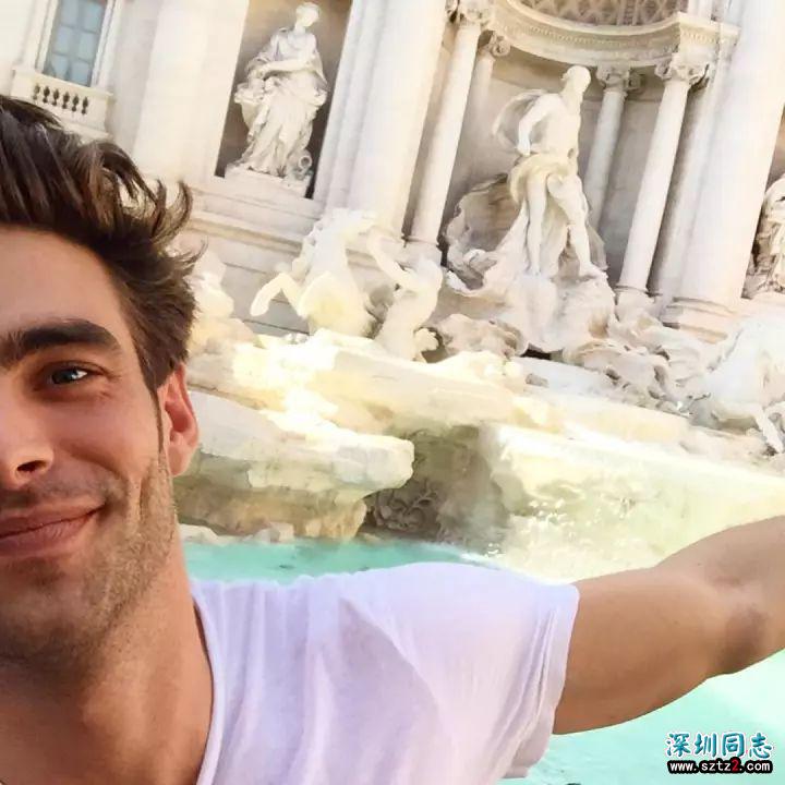 Jon Kortajarena 不仅是超模，还是Gay圈模范！