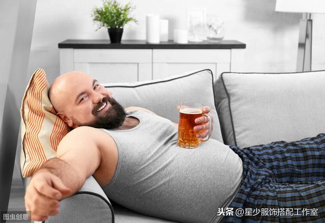 男人冻龄并不难，只差管理这3点：身材，衣品，相貌