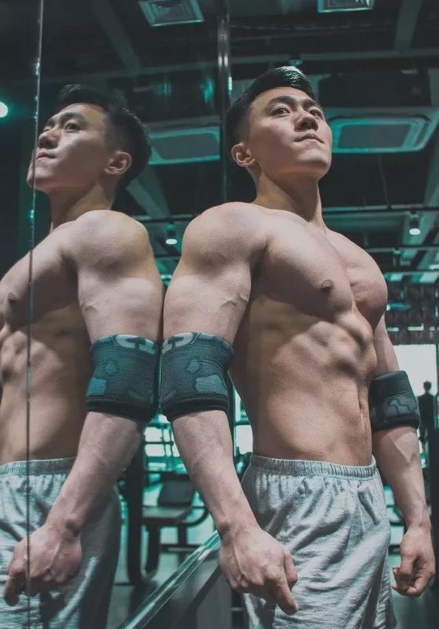 185CM东北电力大学肌肉男谢松锤，他的视频你看过吗